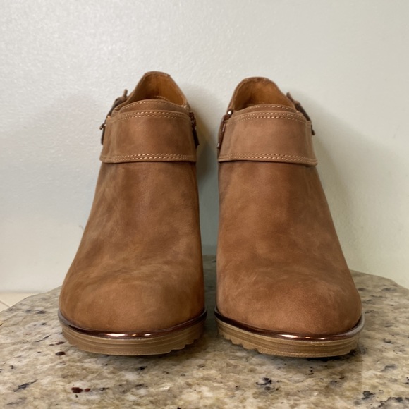 Sofft Willa Buckled Burnished Leather Stacked Heel Bootie-Twine Tan-Women’s 8M - Picture 5 of 16